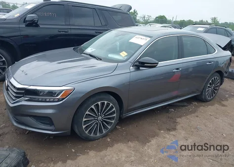 2022 Volkswagen Passat 2.0T Limited Edition z USA, uszkodzony, nr VIN 1VWBA7A37NC009630